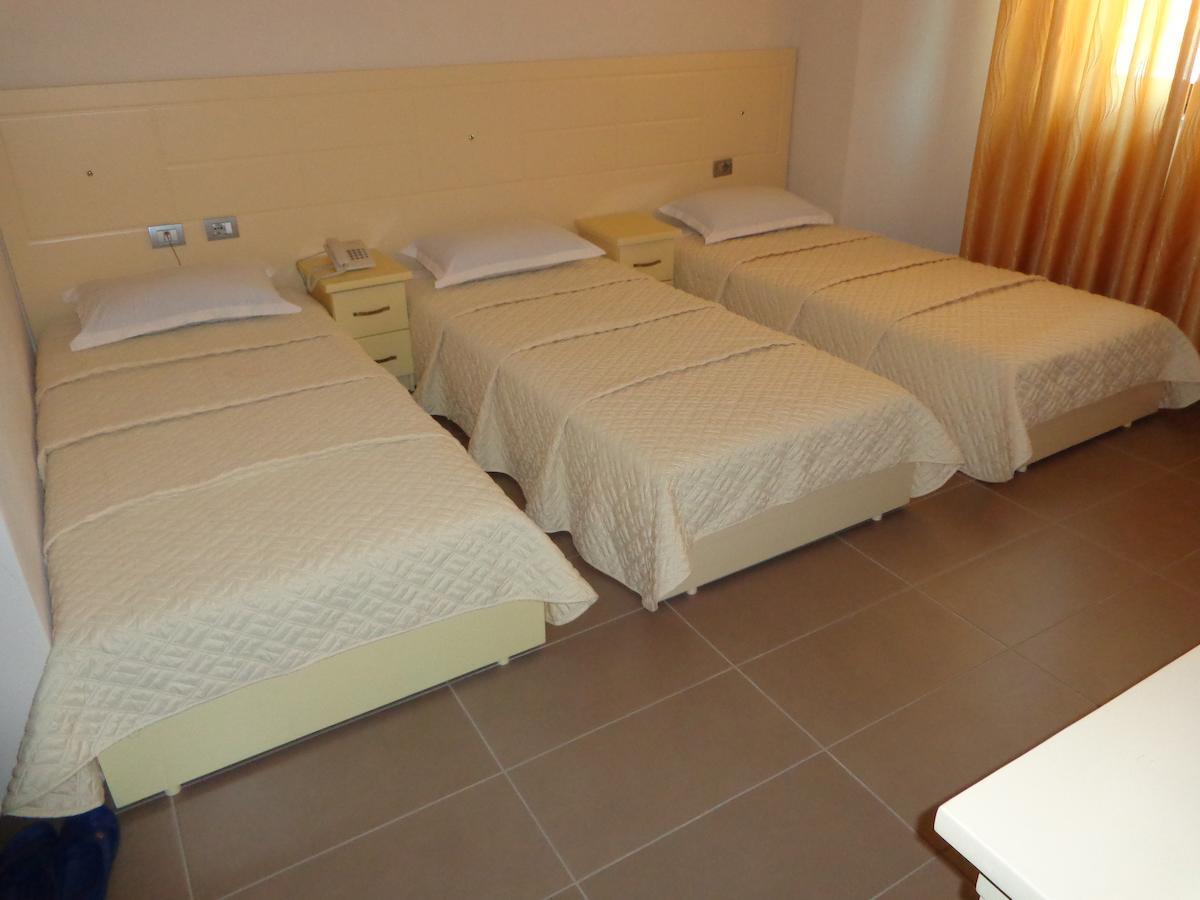 Piazza Hotel 3*